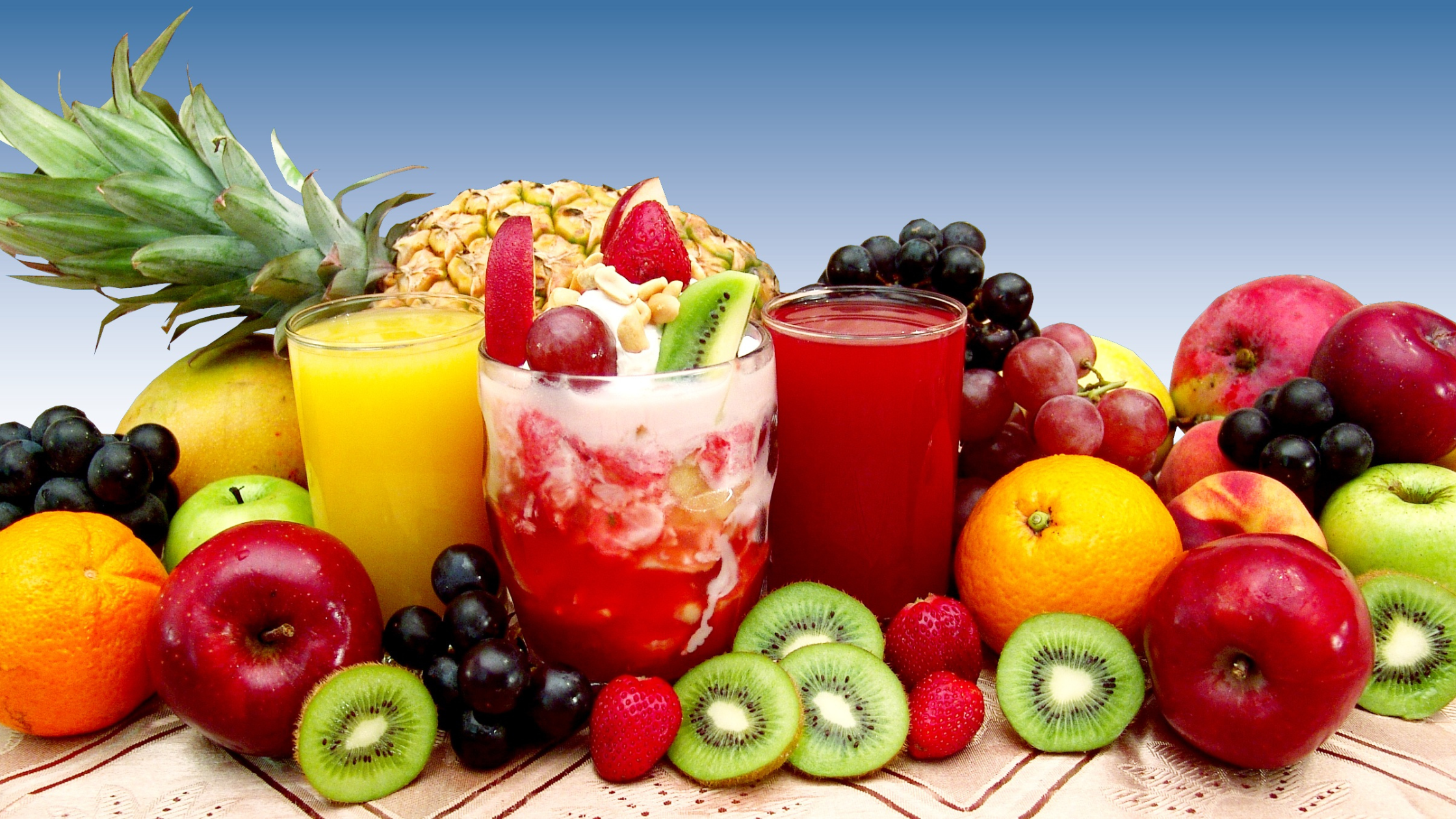 Benefits of Eating Whole Fruit Over Drinking Juice